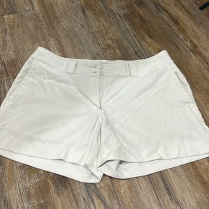 Nike white dry-fit golf shorts